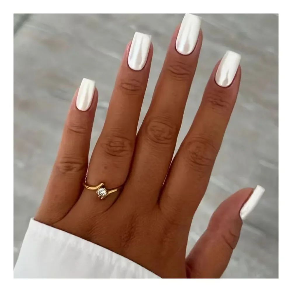 NWT 24pc White Chrome Press On Nails Glazed Donut Pearlescent Square